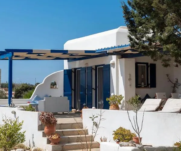 Cycladic In פארוס