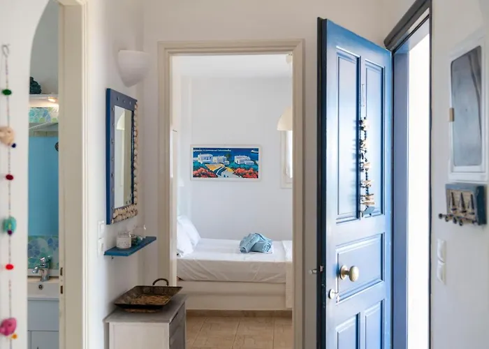 Cycladic In * פארוס