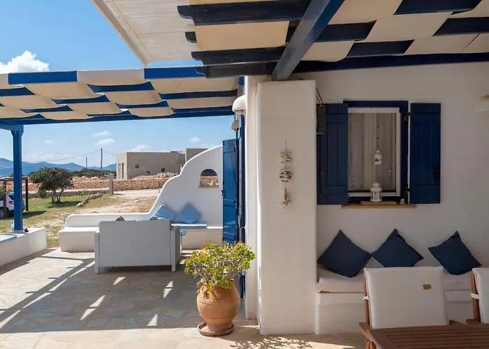 Cycladic In פארוס