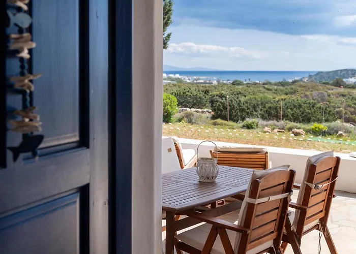 Cycladic In * פארוס