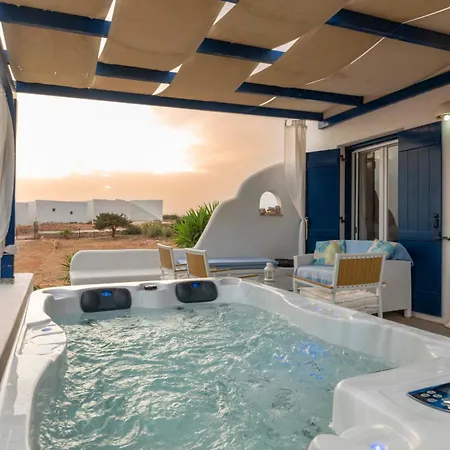 Cycladic In Parikia (Paros)