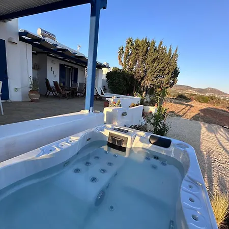Cycladic In Paros Alikí